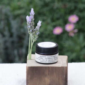 Unguento botanico de lavanda, matico y caléndula