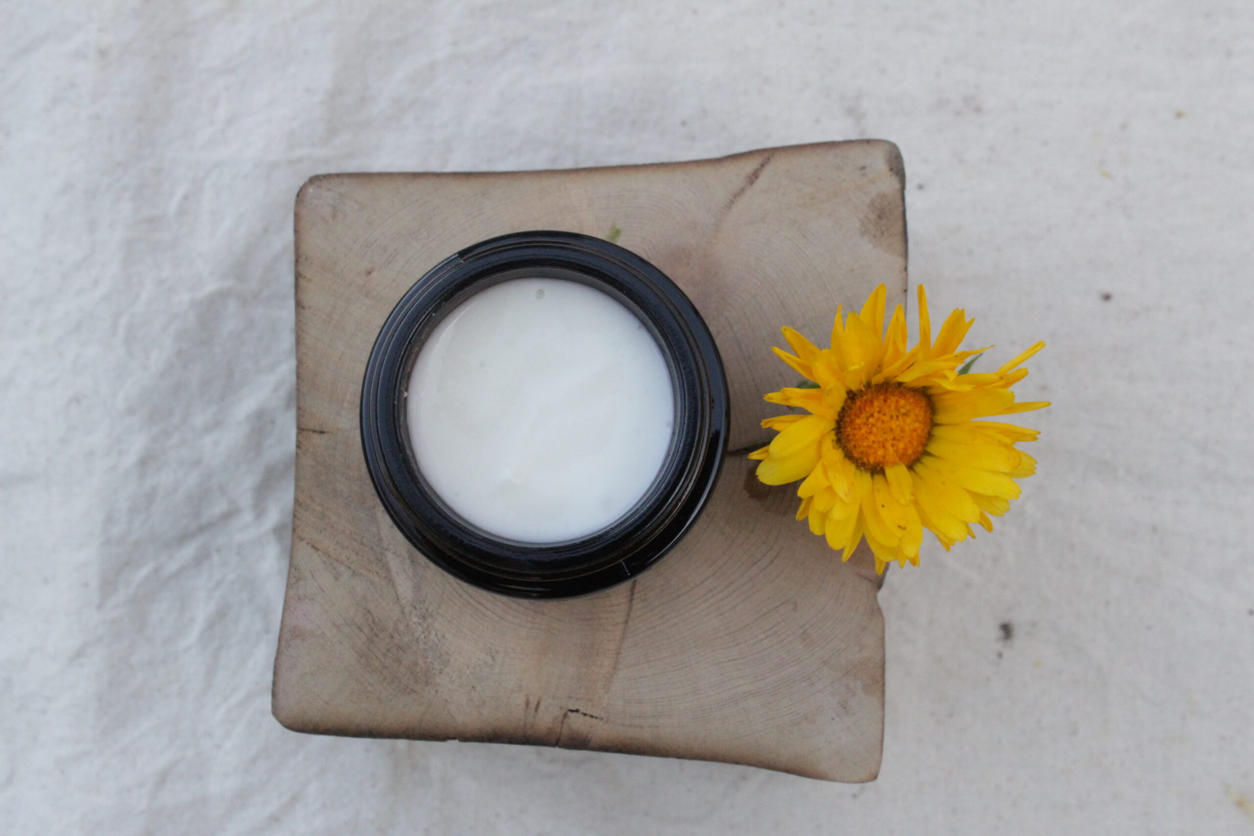 Crema facial de lavanda - Imagen 2